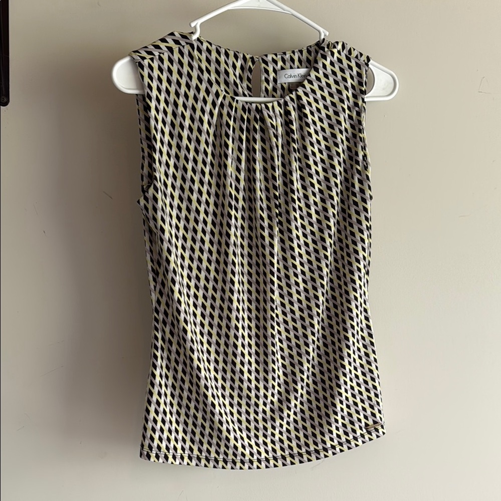 Calvin Klein Black and White Geometric Women's Top